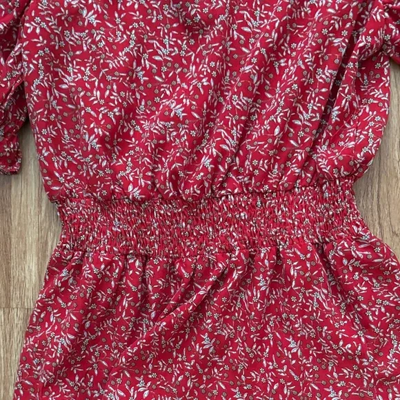 Hayden Red Floral Puff Sleeve Blouse - Picture 6 of 6